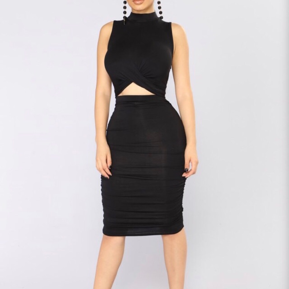 Fashionnova black bodycon dress